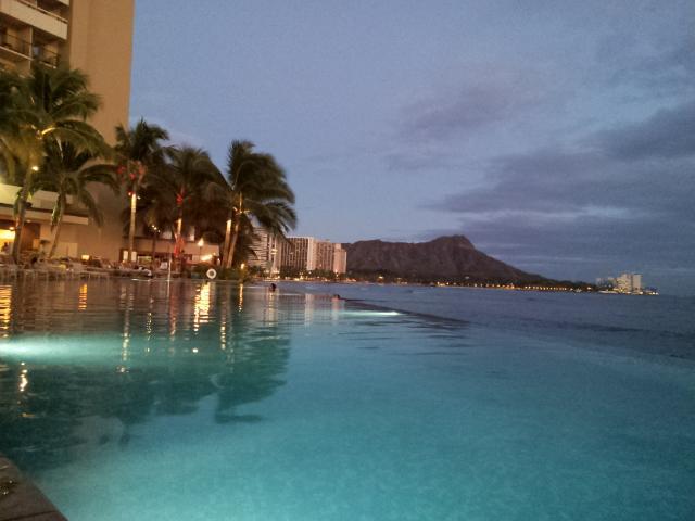 Waikiki Shore Beachfront Honolulu Exteriör bild